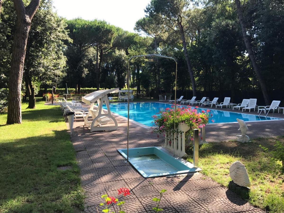 Residence Il Fortino Marina di Massa Kültér fotó